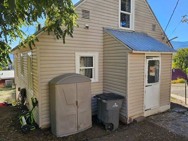 1034 N Oak St, Colville, WA 99114