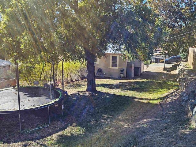 1034 N Oak St, Colville, WA 99114