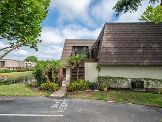 15214 E POND WOODS DRIVE 15214, Tampa, FL 33618