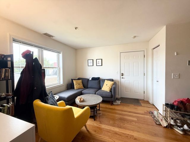 660 Cambridge St 402, Cambridge, MA 02141
