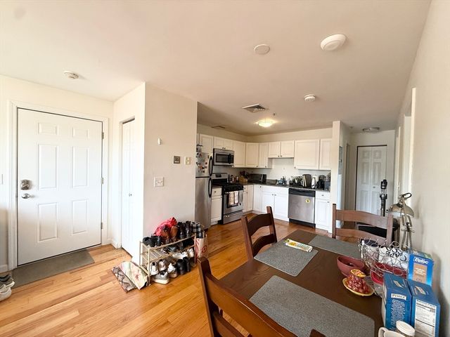 660 Cambridge St 402, Cambridge, MA 02141