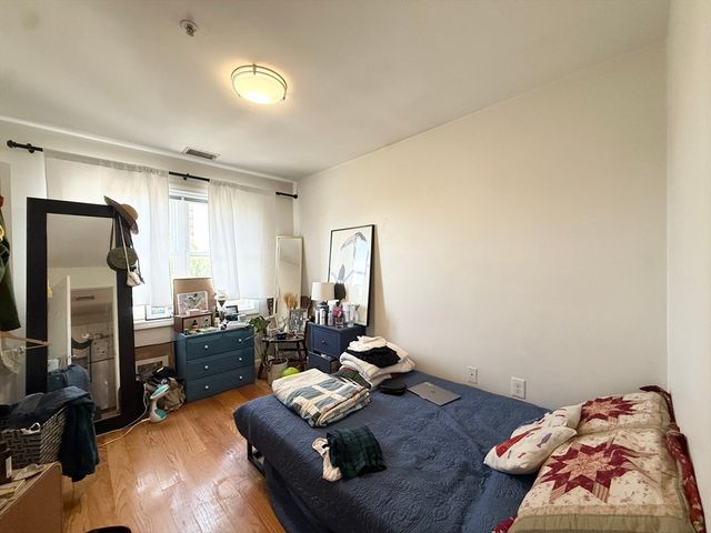 660 Cambridge St 402, Cambridge, MA 02141