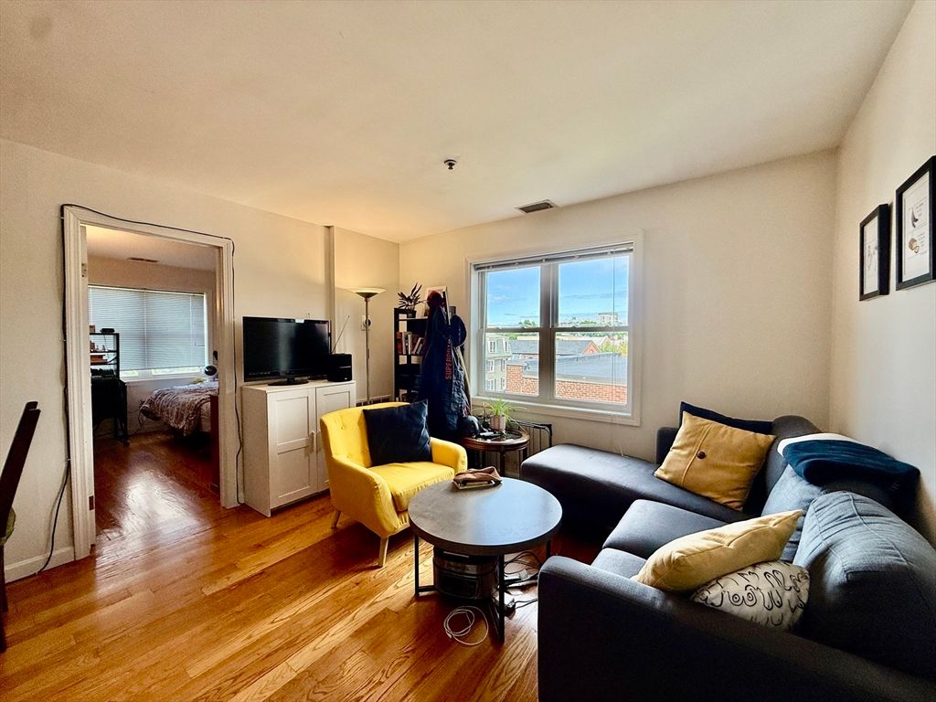 660 Cambridge St 402, Cambridge, MA 02141