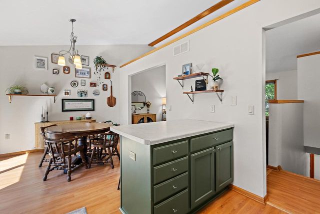 3818 Cosgrove Drive, Madison, WI 53719