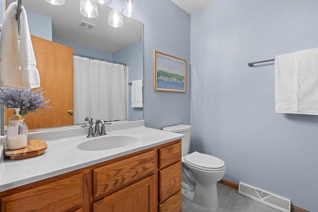 3818 Cosgrove Drive, Madison, WI 53719