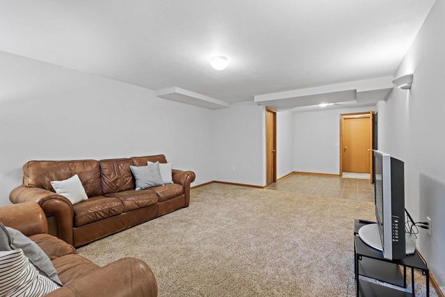 3818 Cosgrove Drive, Madison, WI 53719