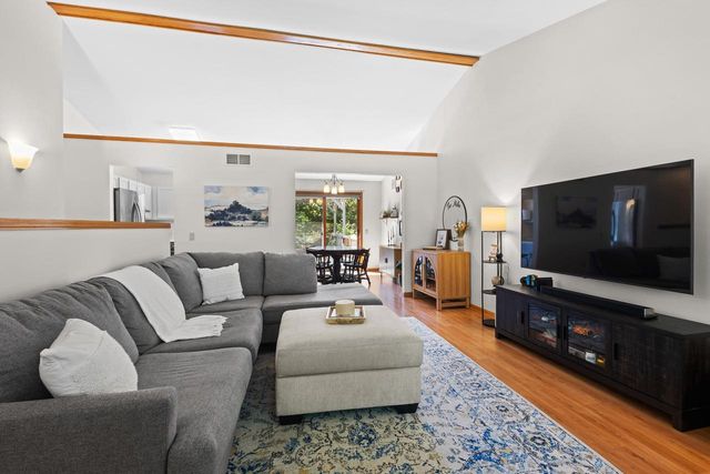3818 Cosgrove Drive, Madison, WI 53719