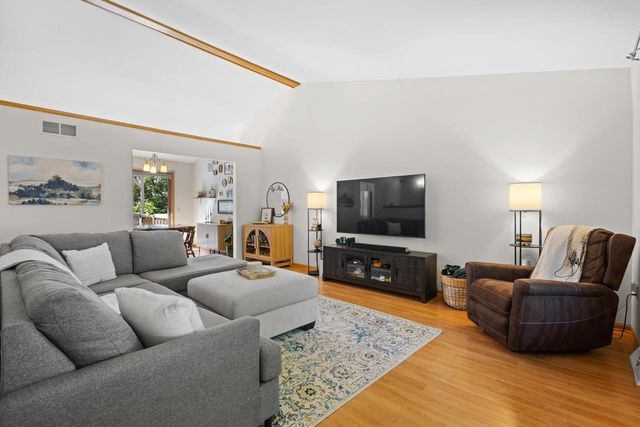 3818 Cosgrove Drive, Madison, WI 53719