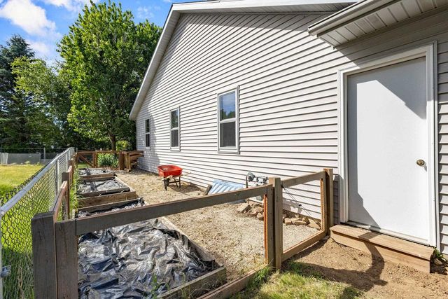 3818 Cosgrove Drive, Madison, WI 53719
