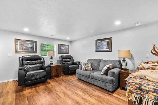 601 County Road 152, Eureka Springs, AR 72632