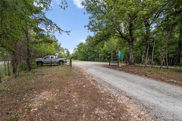 601 County Road 152, Eureka Springs, AR 72632