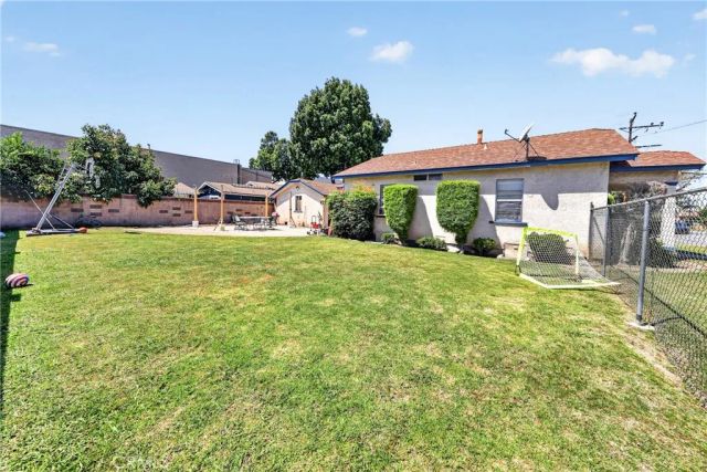 10300 Monterey Street, Bellflower, CA 90706