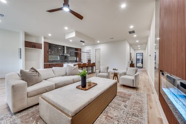 1836 Pueblo Street, Dallas, TX 75212