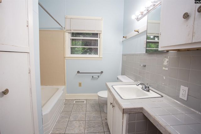 207 N Lee Street, Bishopville, SC 29010