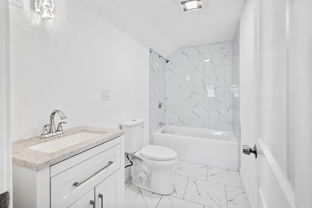 18 Main St, Ashburnham, MA 01430