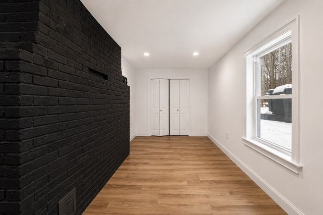 18 Main St, Ashburnham, MA 01430