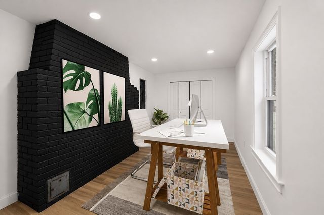 18 Main St, Ashburnham, MA 01430