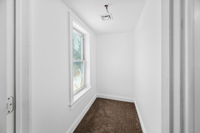 18 Main St, Ashburnham, MA 01430