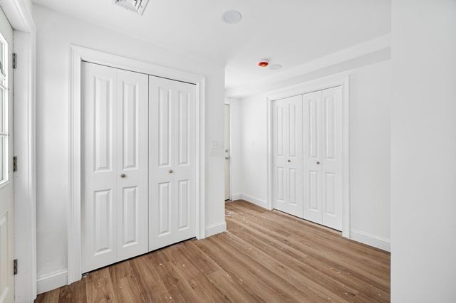 18 Main St, Ashburnham, MA 01430