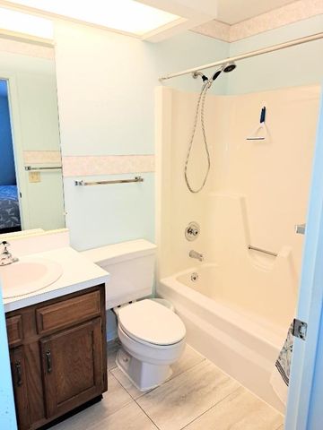 44 Vista Gardens Trail W 103, Vero Beach, FL 32962