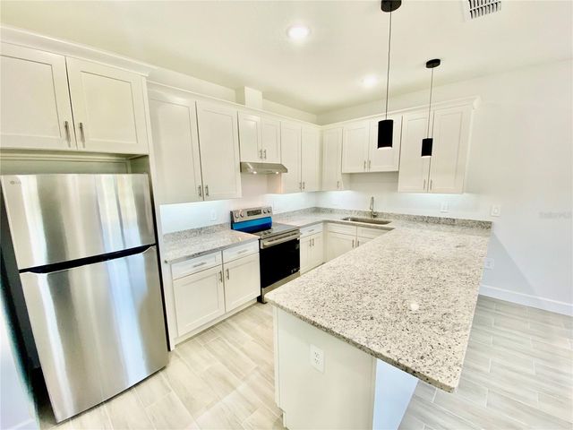 10008 MASSEY STREET, Orlando, FL 32825