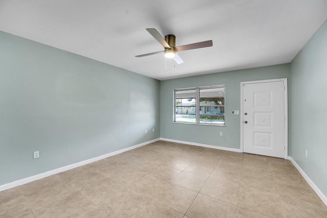 302 W Arbor Avenue, Port St Lucie, FL 34952