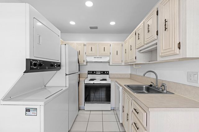 8616 Chevy Chase Drive, Boca Raton, FL 33433