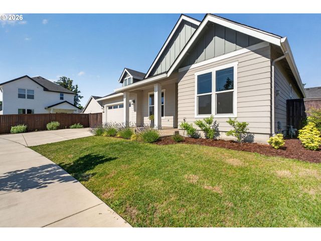 1020 S 33RD St, Springfield, OR 97478