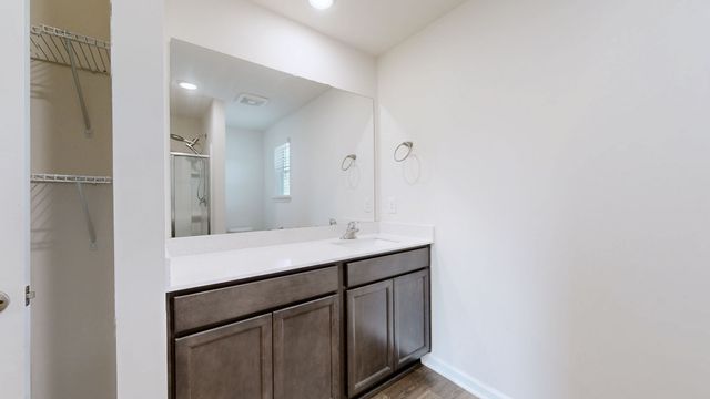 413 Bronson Dr, La Vergne, TN 37086