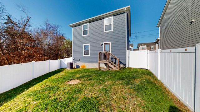 413 Bronson Dr, La Vergne, TN 37086