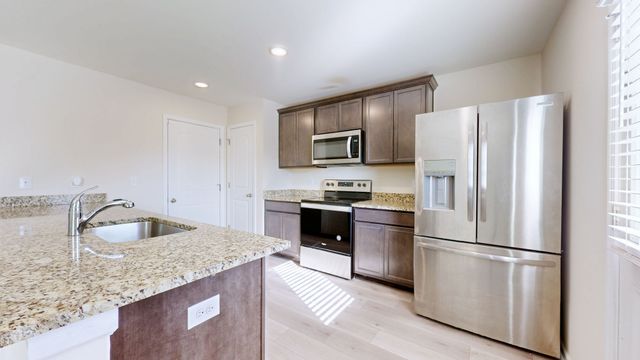 413 Bronson Dr, La Vergne, TN 37086