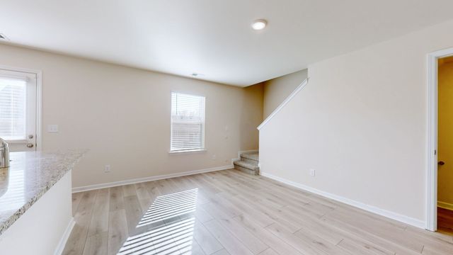 413 Bronson Dr, La Vergne, TN 37086