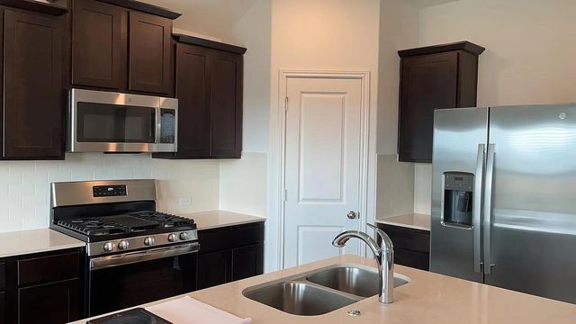 203 Arnage DR, Hutto, TX 78634