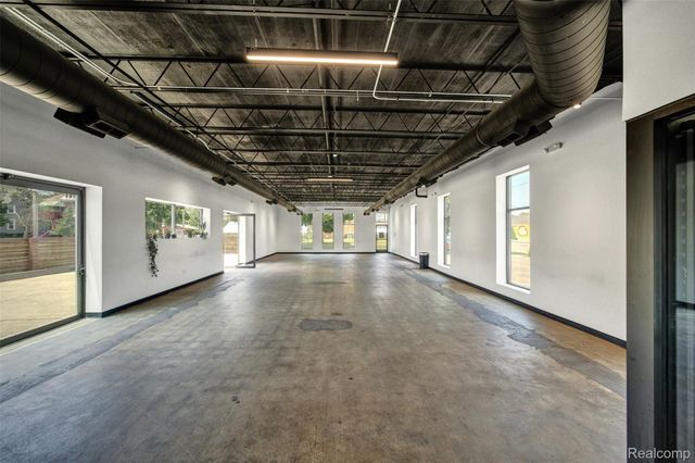 611 W Philadelphia Street, Detroit, MI 48202