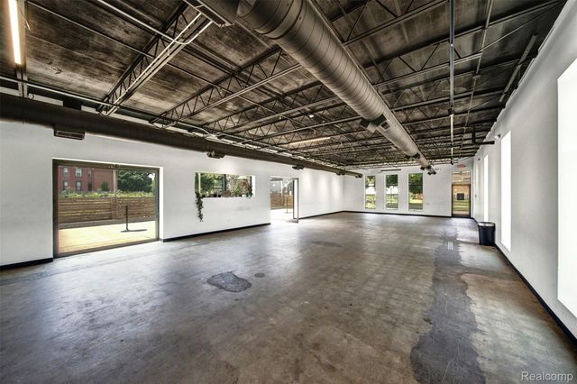 611 W Philadelphia Street, Detroit, MI 48202