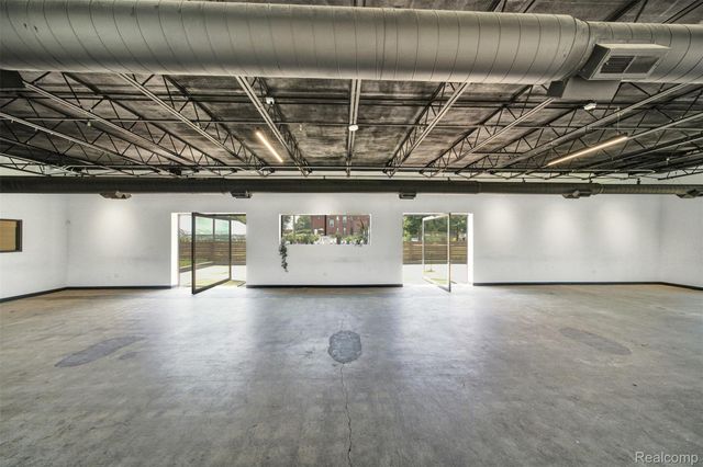 611 W Philadelphia Street, Detroit, MI 48202