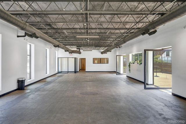 611 W Philadelphia Street, Detroit, MI 48202