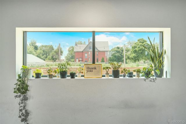 611 W Philadelphia Street, Detroit, MI 48202