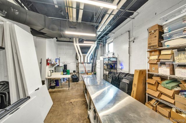 611 W Philadelphia Street, Detroit, MI 48202