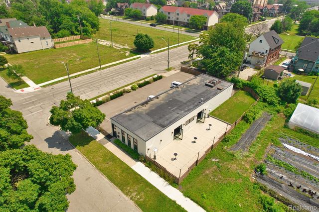 611 W Philadelphia Street, Detroit, MI 48202