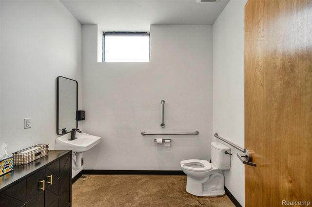 611 W Philadelphia Street, Detroit, MI 48202