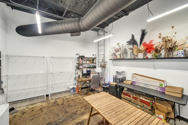 611 W Philadelphia Street, Detroit, MI 48202