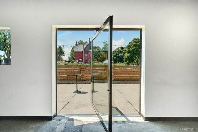 611 W Philadelphia Street, Detroit, MI 48202