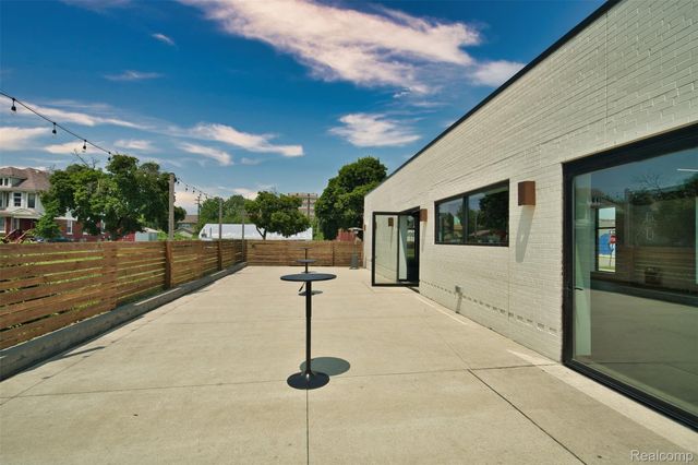 611 W Philadelphia Street, Detroit, MI 48202