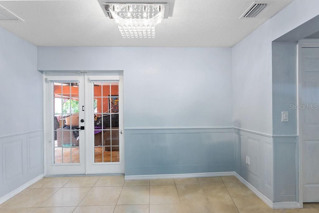Image 15 of property listing at 4907 CARLYLE ROAD, Tampa, FL 33615