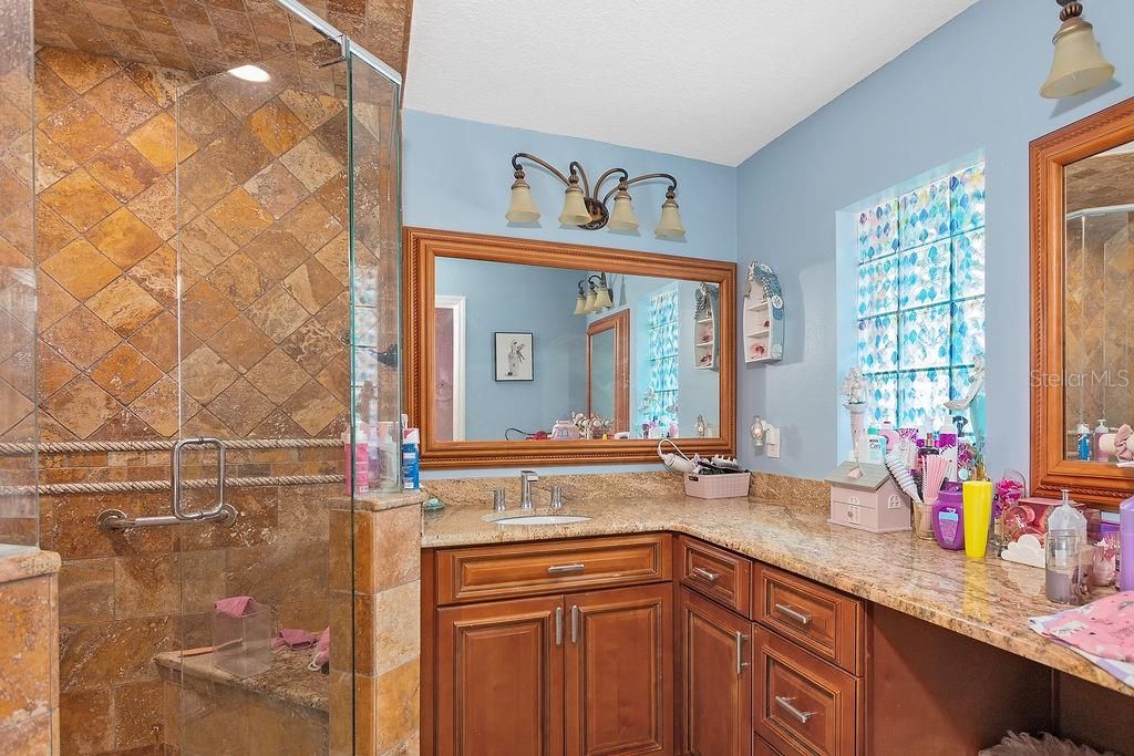 Image 17 of property listing at 4907 CARLYLE ROAD, Tampa, FL 33615