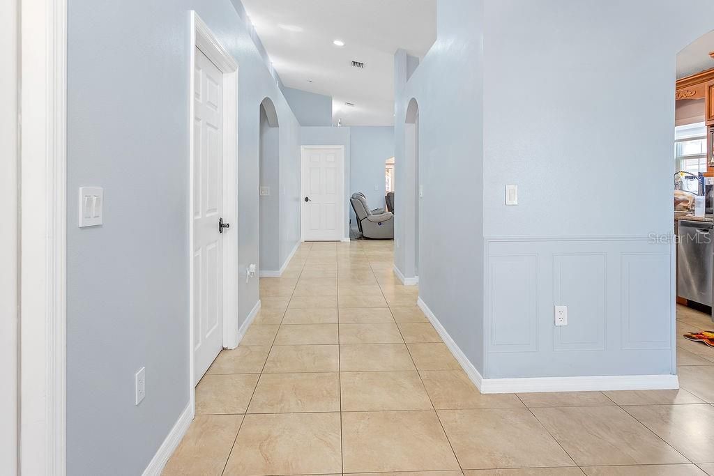 Image 5 of property listing at 4907 CARLYLE ROAD, Tampa, FL 33615