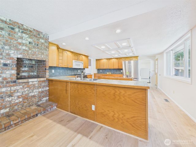 3211 70th Avenue SW, Olympia, WA 98512