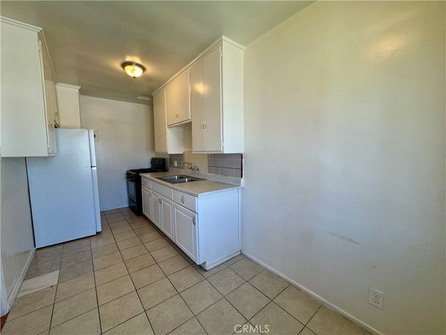 516 E Lomita Avenue 9, Glendale, CA 91205