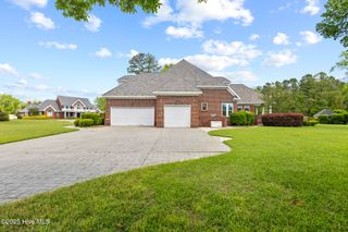 305 Harvest Drive, Jacksonville, NC 28540